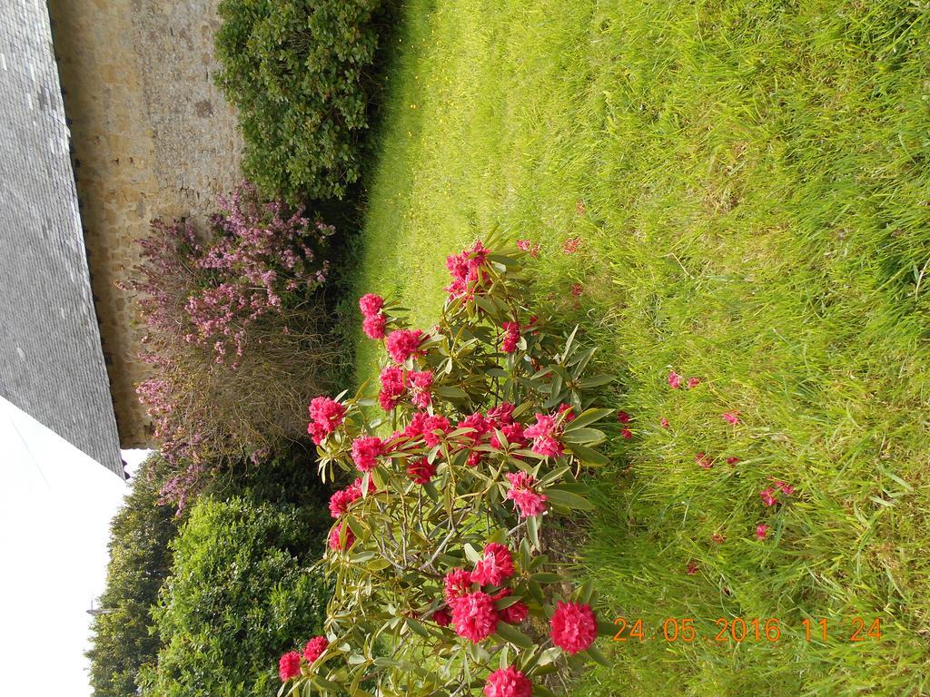 Ferme Manoir La Fiere Bed & Breakfast Sainte-Mere-Eglise Exterior photo